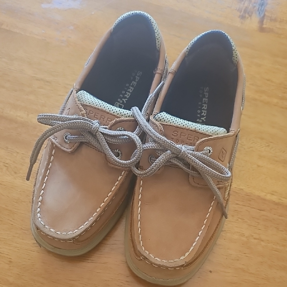 Sperry Tan Dress Shoes with Moccasin Stitching and Rawhide Laces